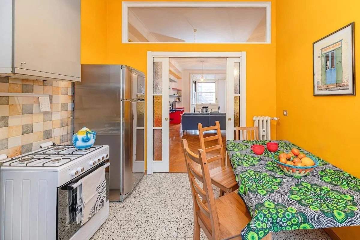 Mondrian Style House Apartment Milan