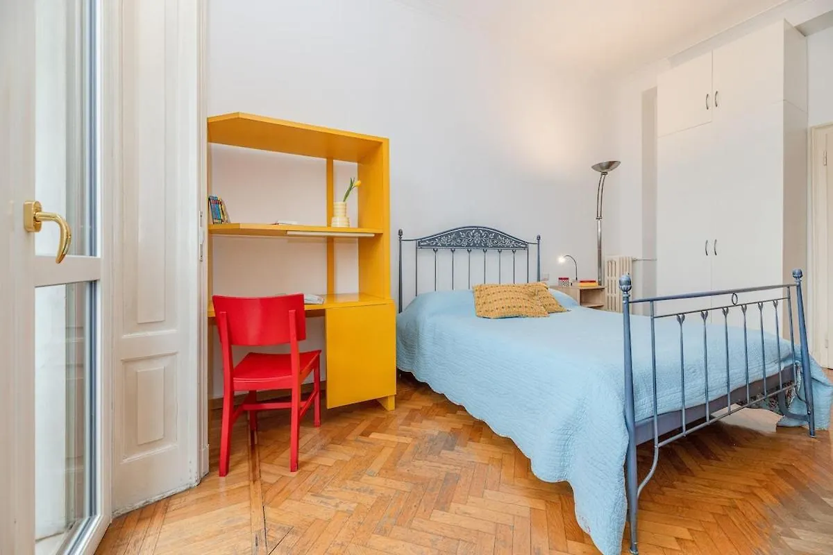 Mondrian Style House Apartment Milan