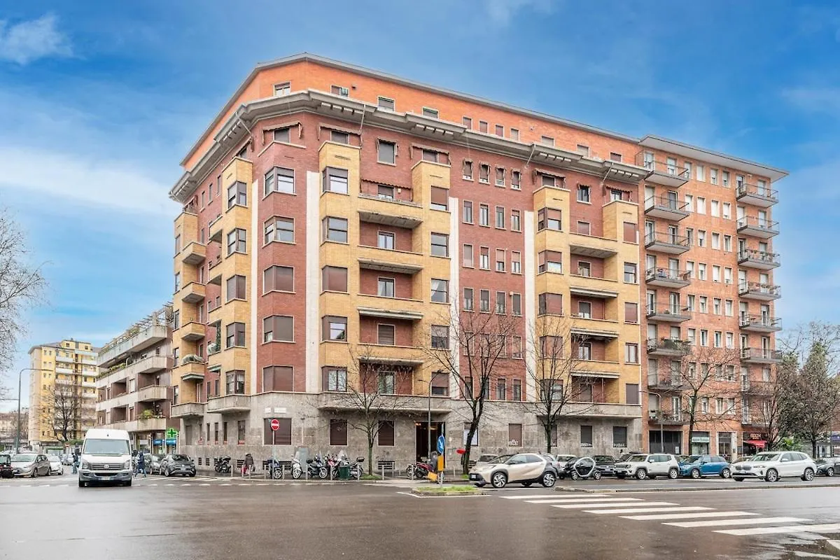 Mondrian Style House Apartment Milan