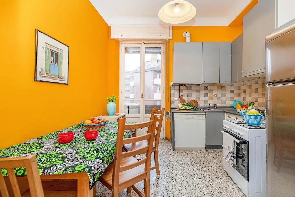 Mondrian Style House Apartment Milan