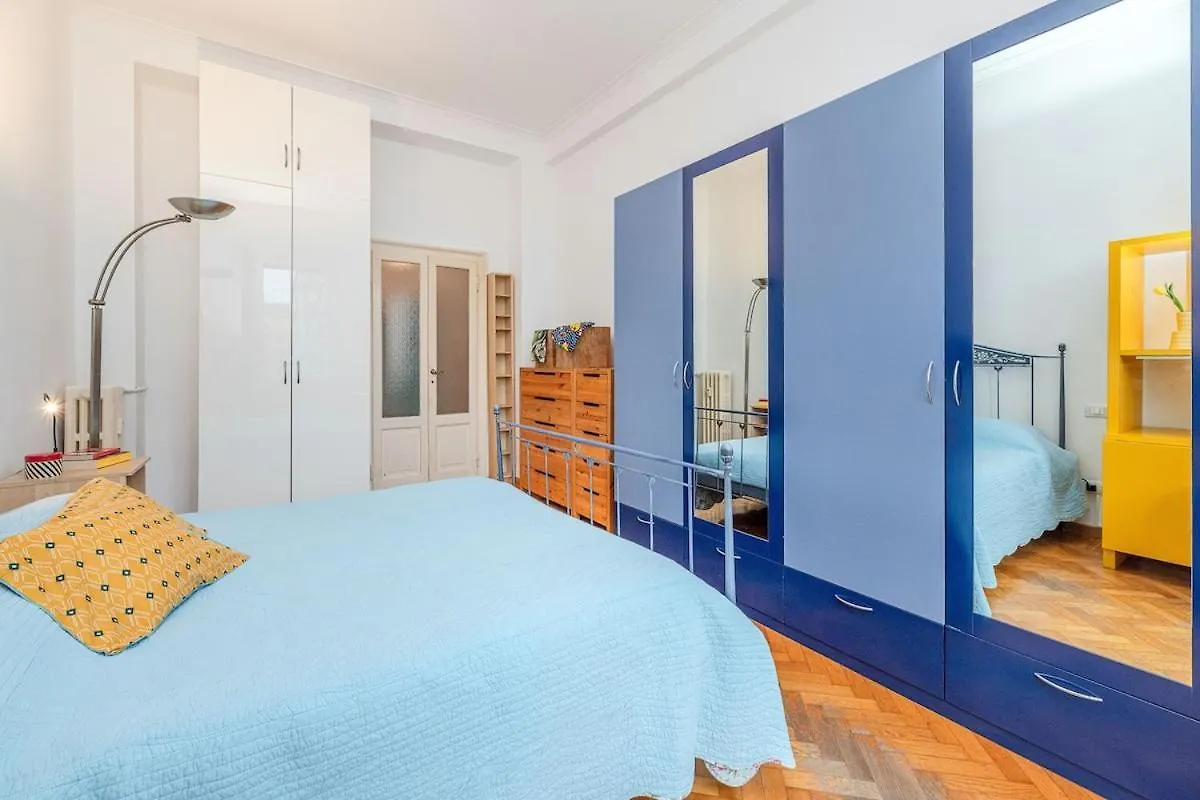 Mondrian Style House Apartment Milan