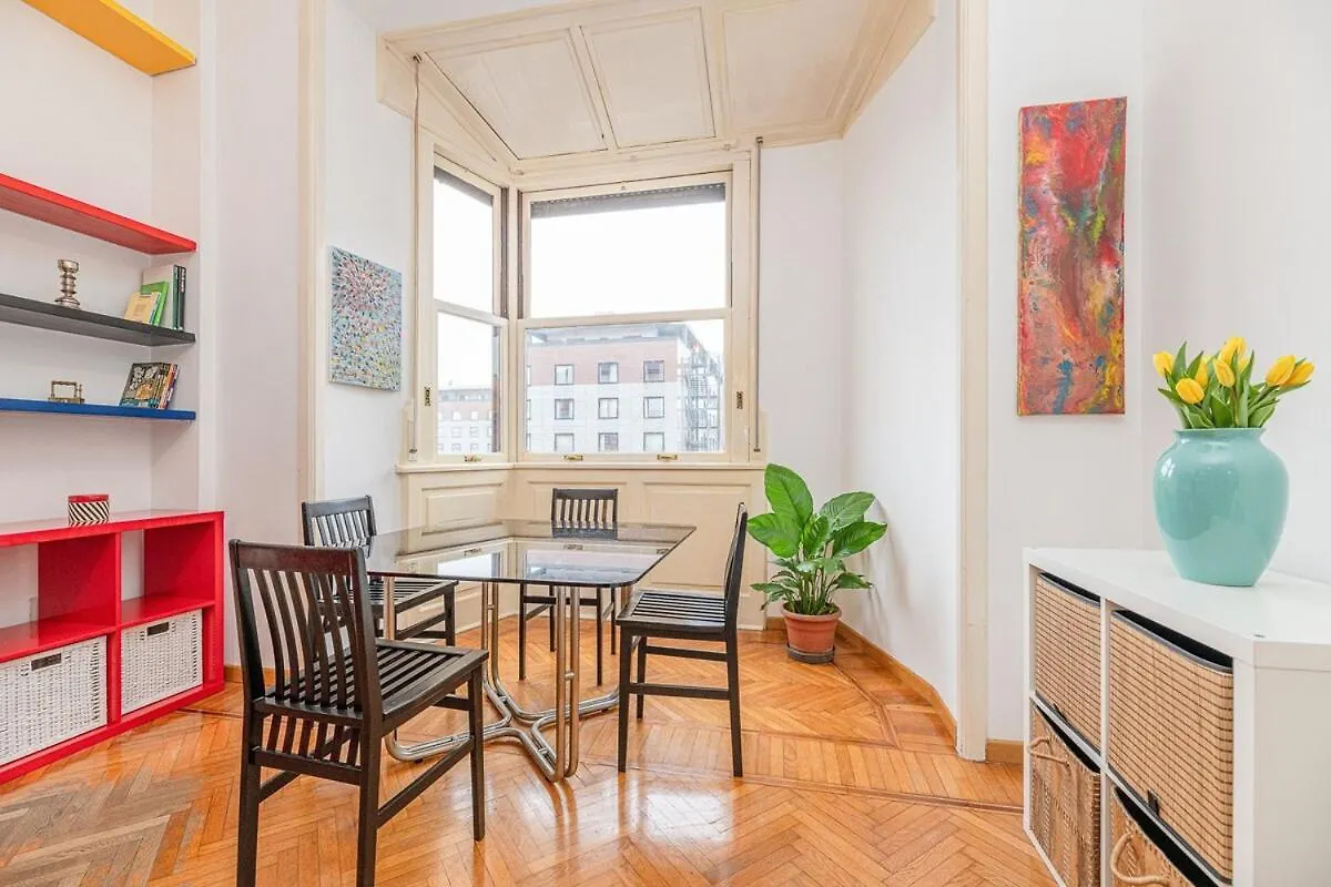 Mondrian Style House Apartment Milan 0*,