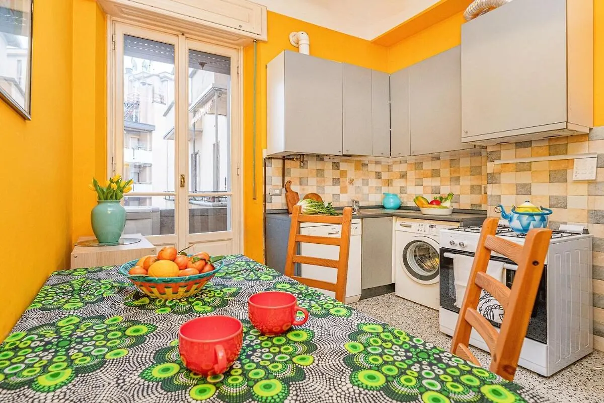 Mondrian Style House Apartment Milan