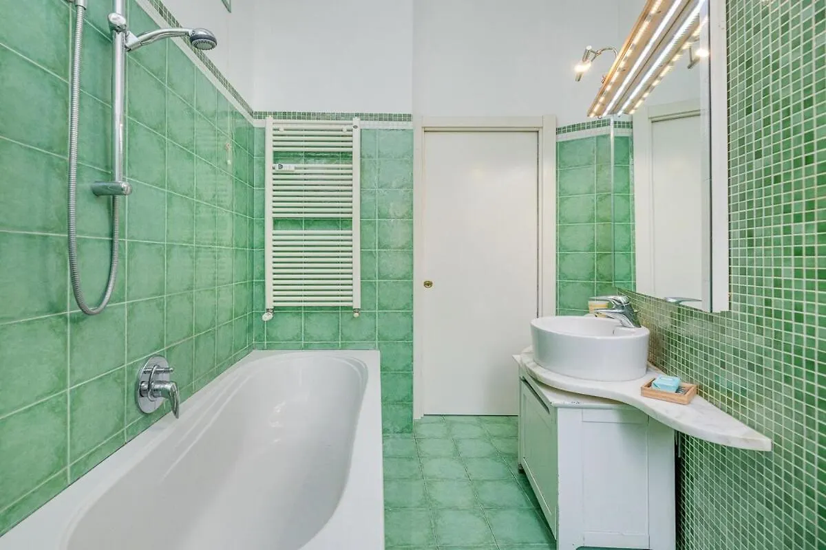 Mondrian Style House Apartment Milan