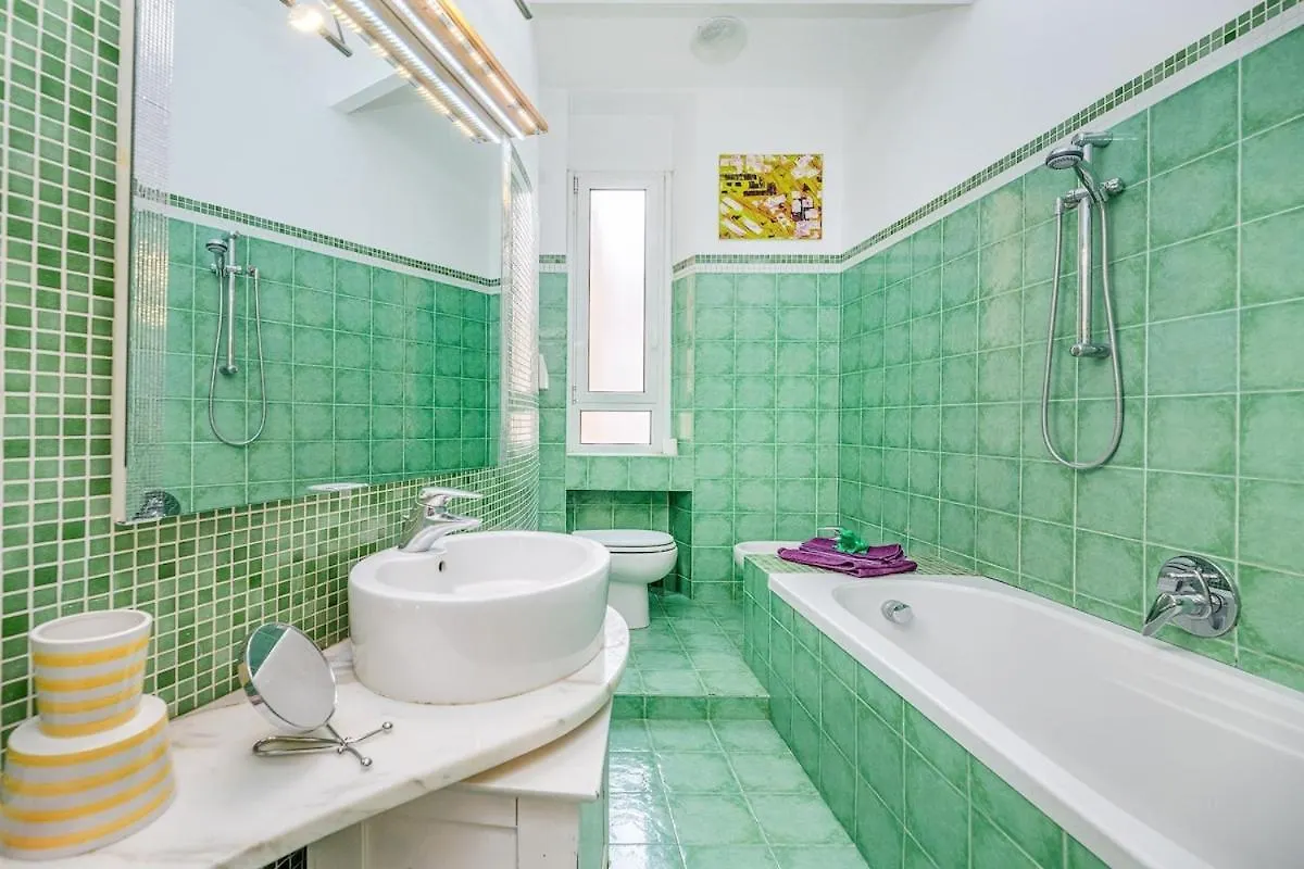 Mondrian Style House Apartment Milan